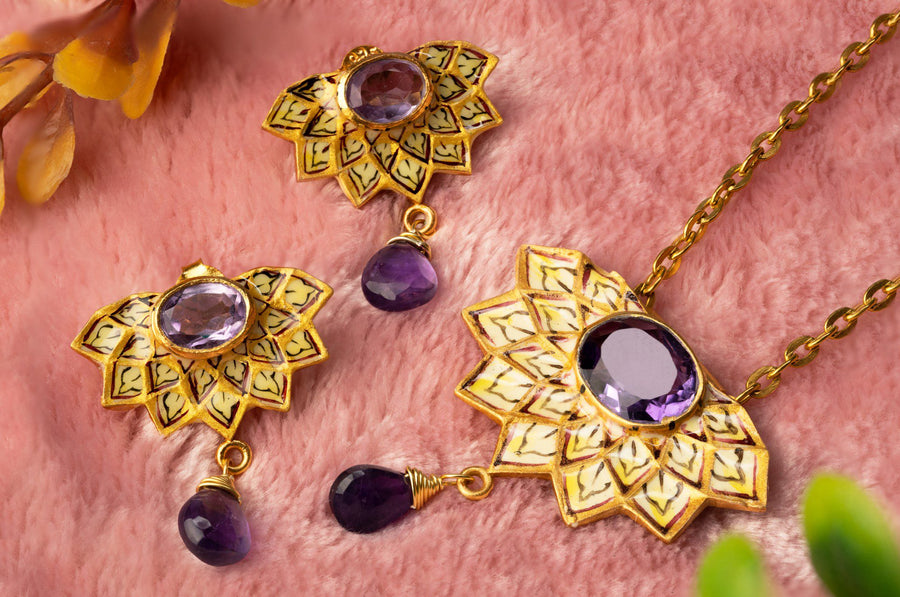 What kind of jewelry to wear this Thanksgiving 2023?