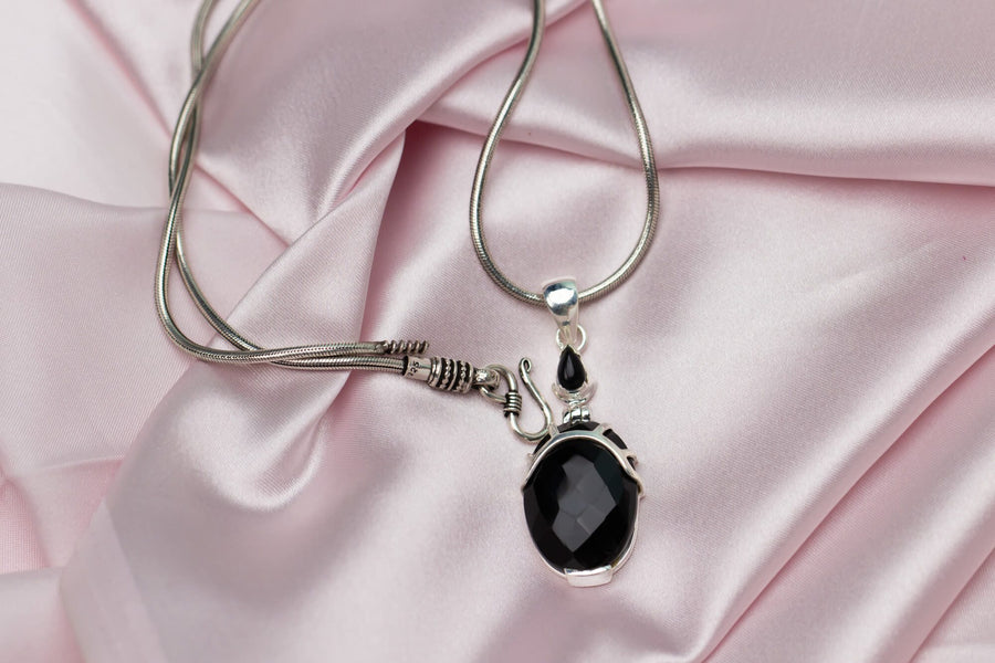 Which December Birthstone Am I?