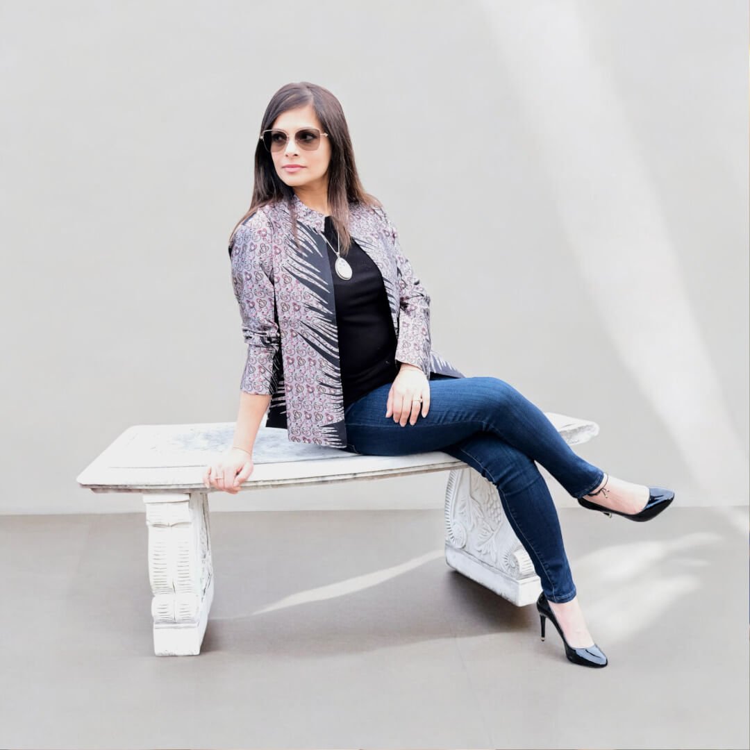 42ANA-Ebony-Elegance-Silk-Jacket-A2