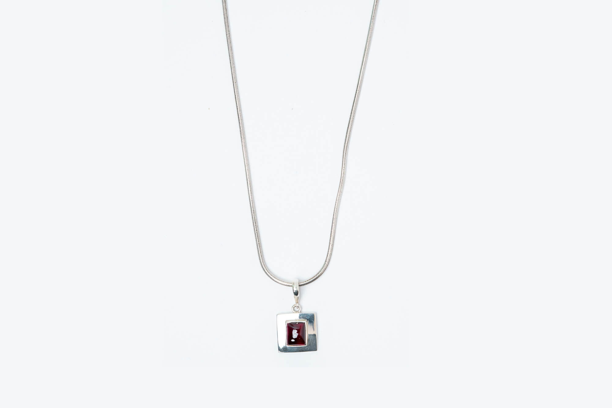 60c_garnet_square.jpg