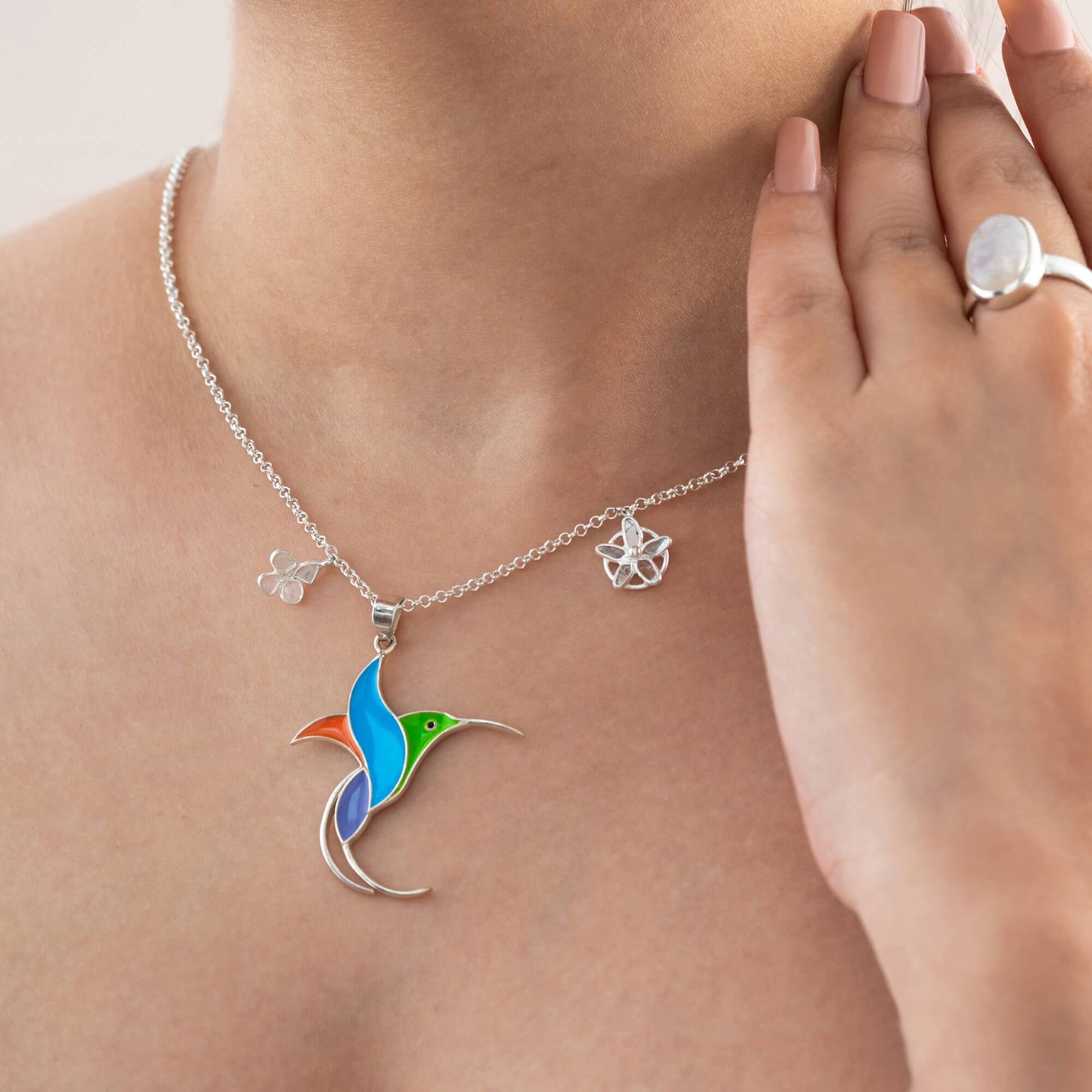 302HNE-Hummingbird-Logo-Pendant-C1