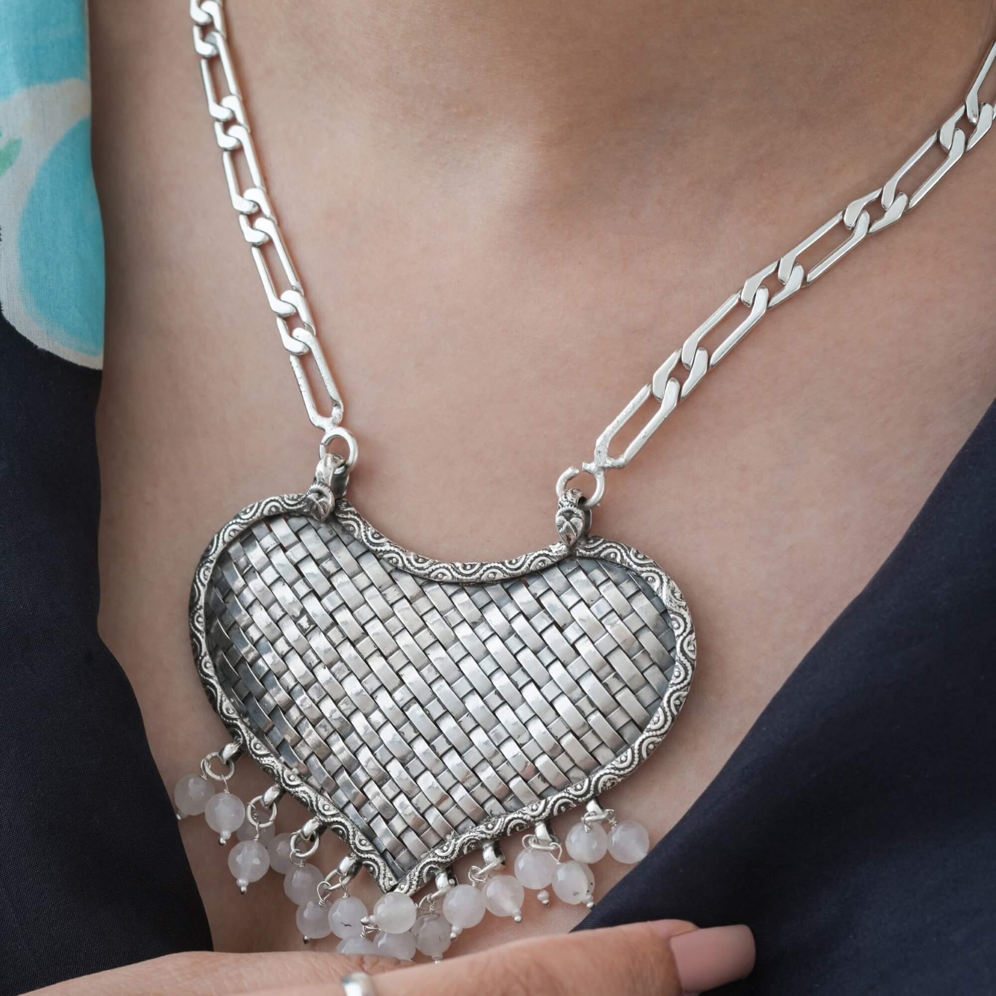 332RVI-Basket-Weaved-Heart-Pendant-B2