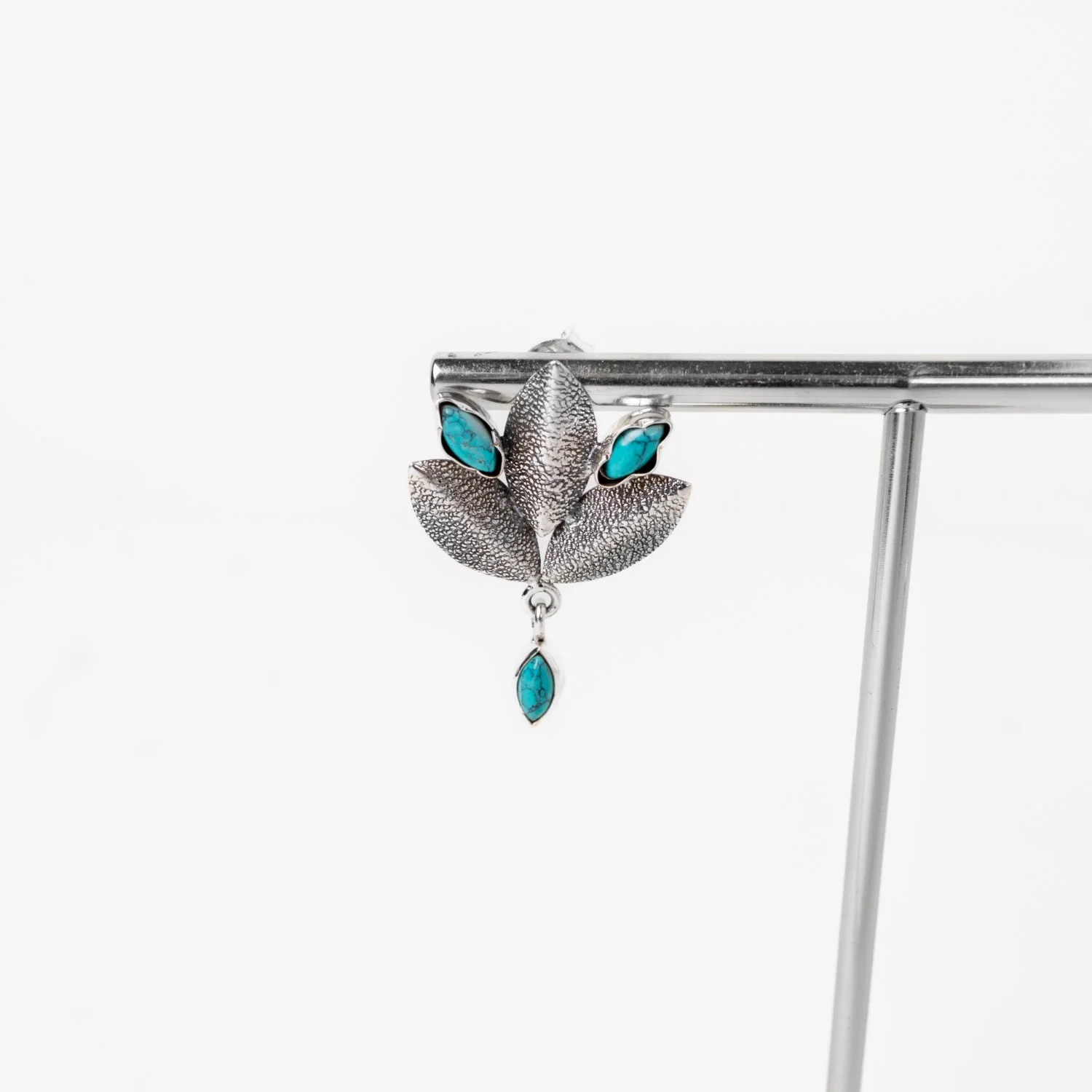 383RVI-Verdant-Leaf-Earrings-V3-A1