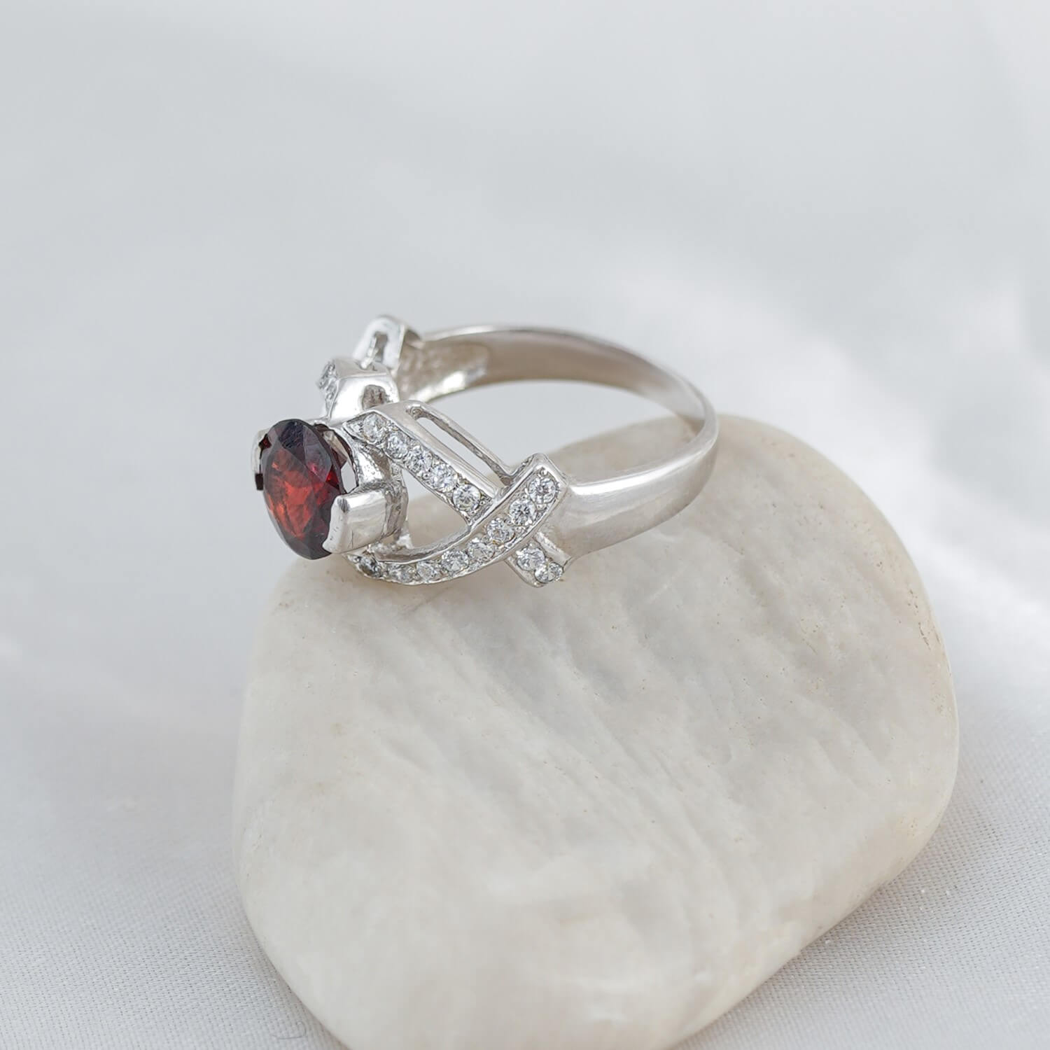 359RVI-Radiant-Gemstone-CZ-Ring-A1_V1