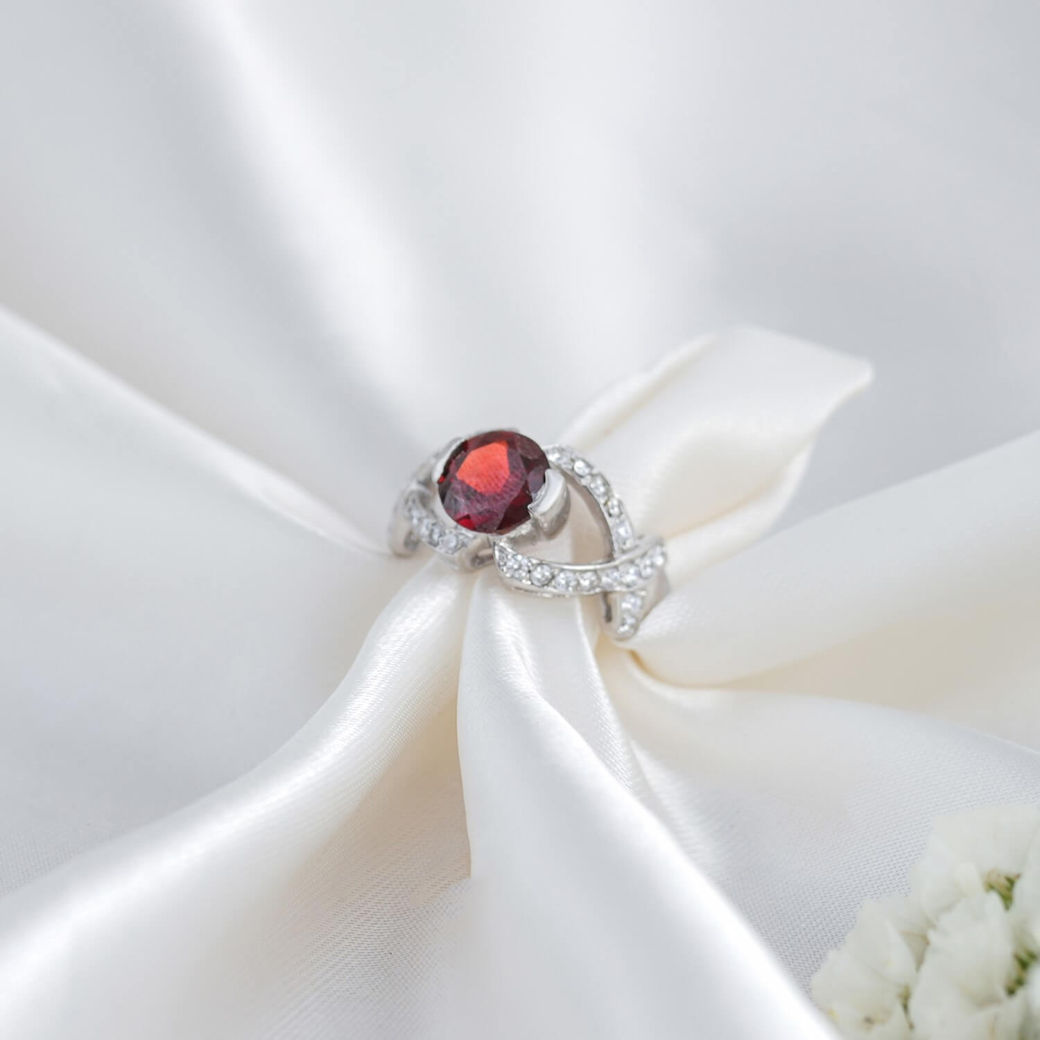 359RVI-Radiant-Gemstone-CZ-Ring-C1_V1.jpg