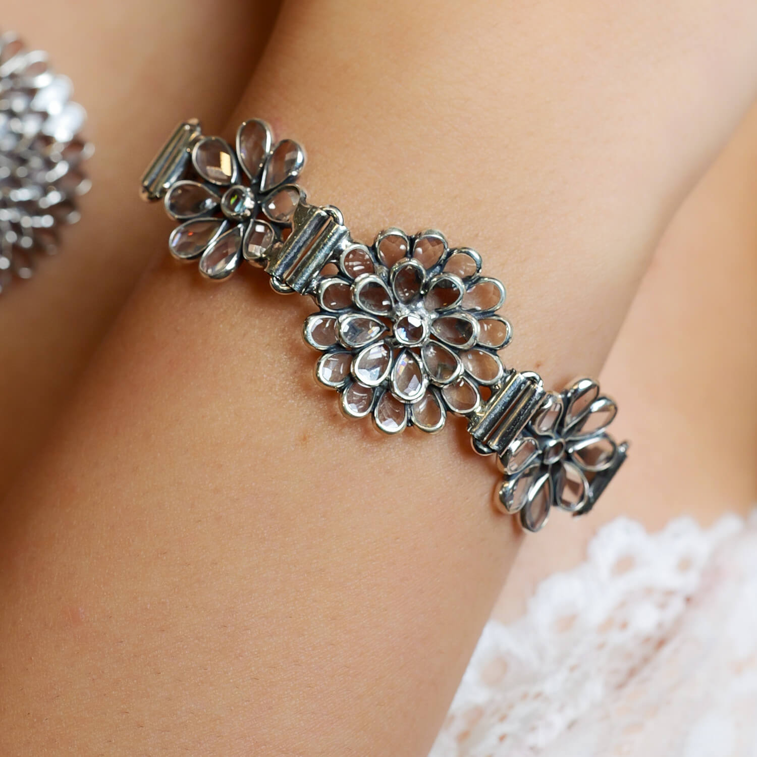 407RVI-Eternal-Bloom-Polki-Bracelet-A1
