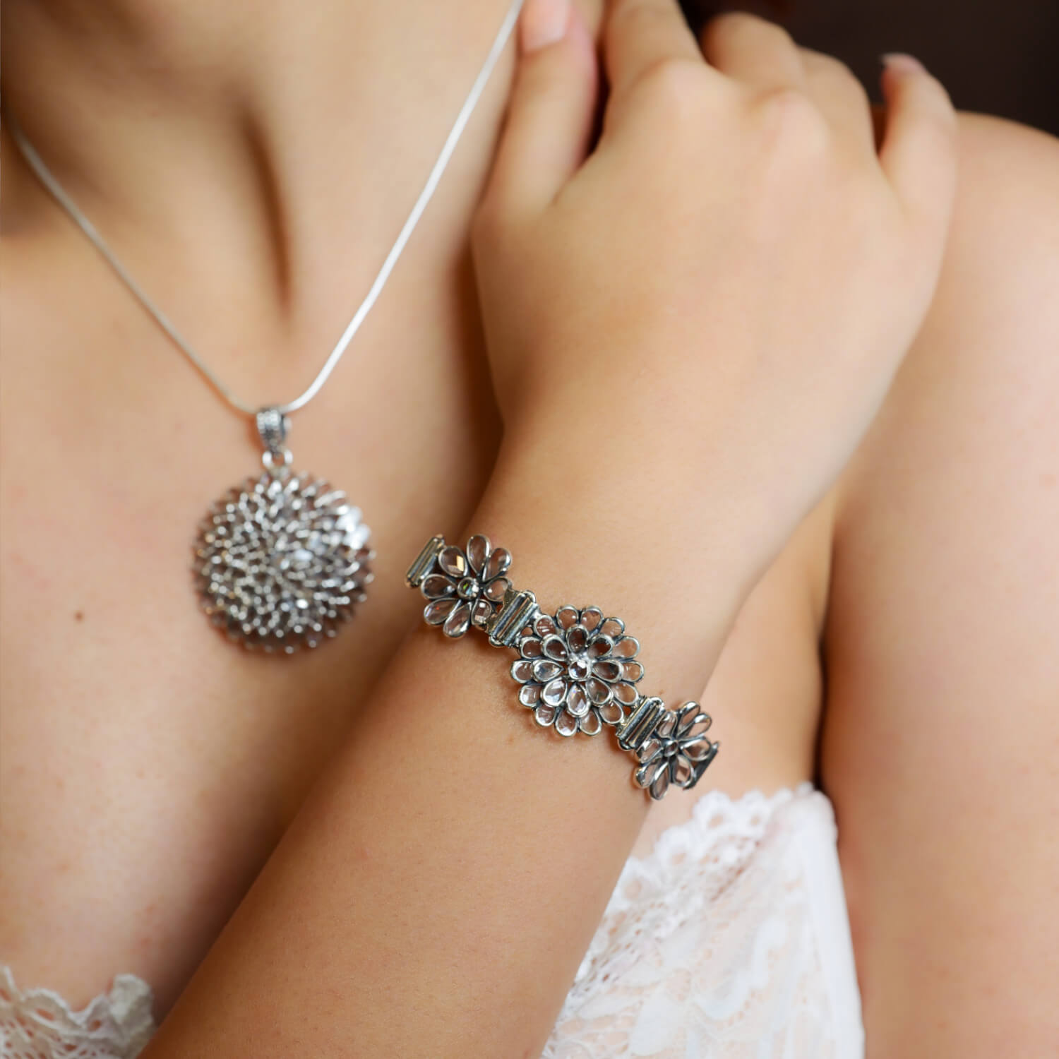 407RVI-Eternal-Bloom-Polki-Bracelet-B1