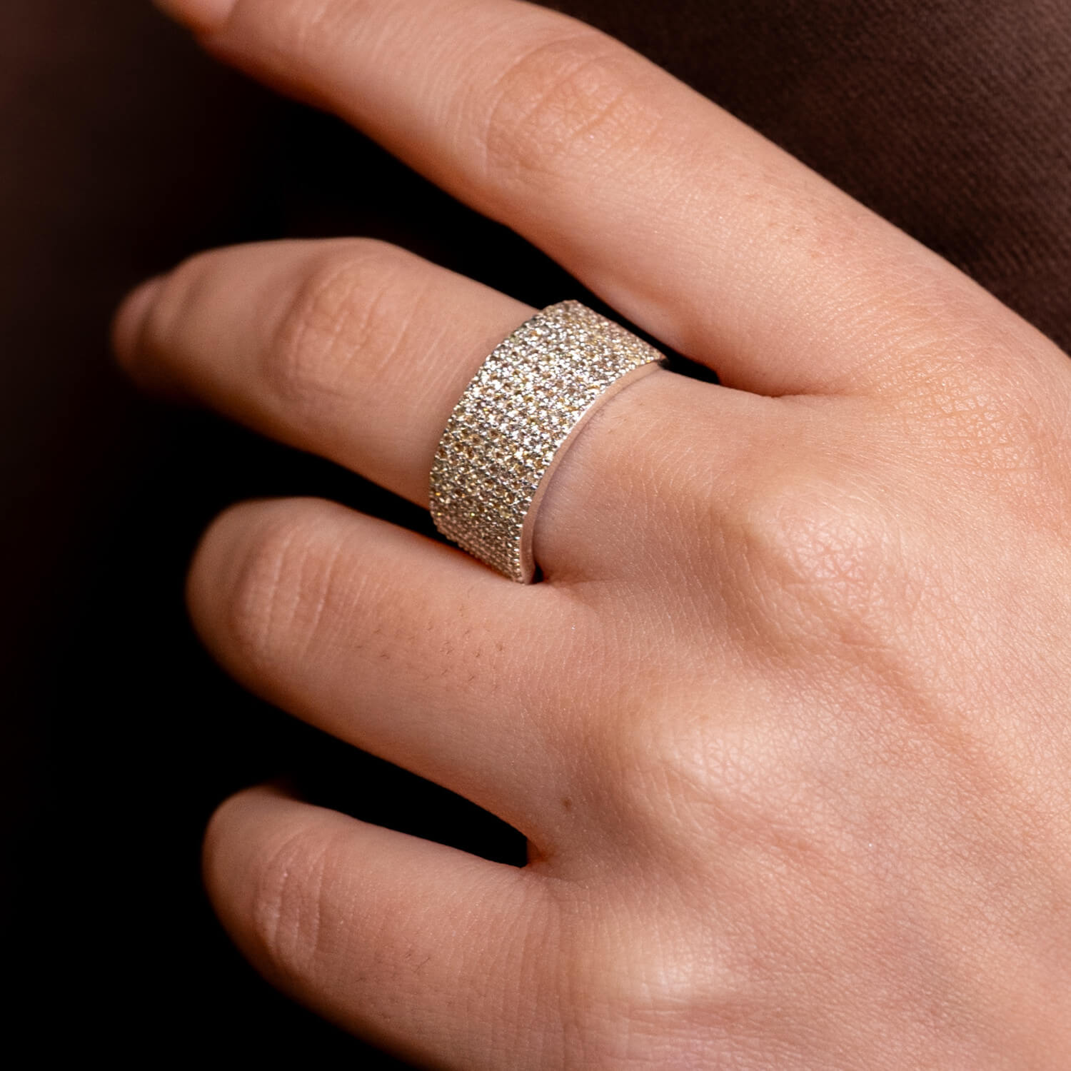 434RVI-Sapphire-Eternity-Ring-A1-V2