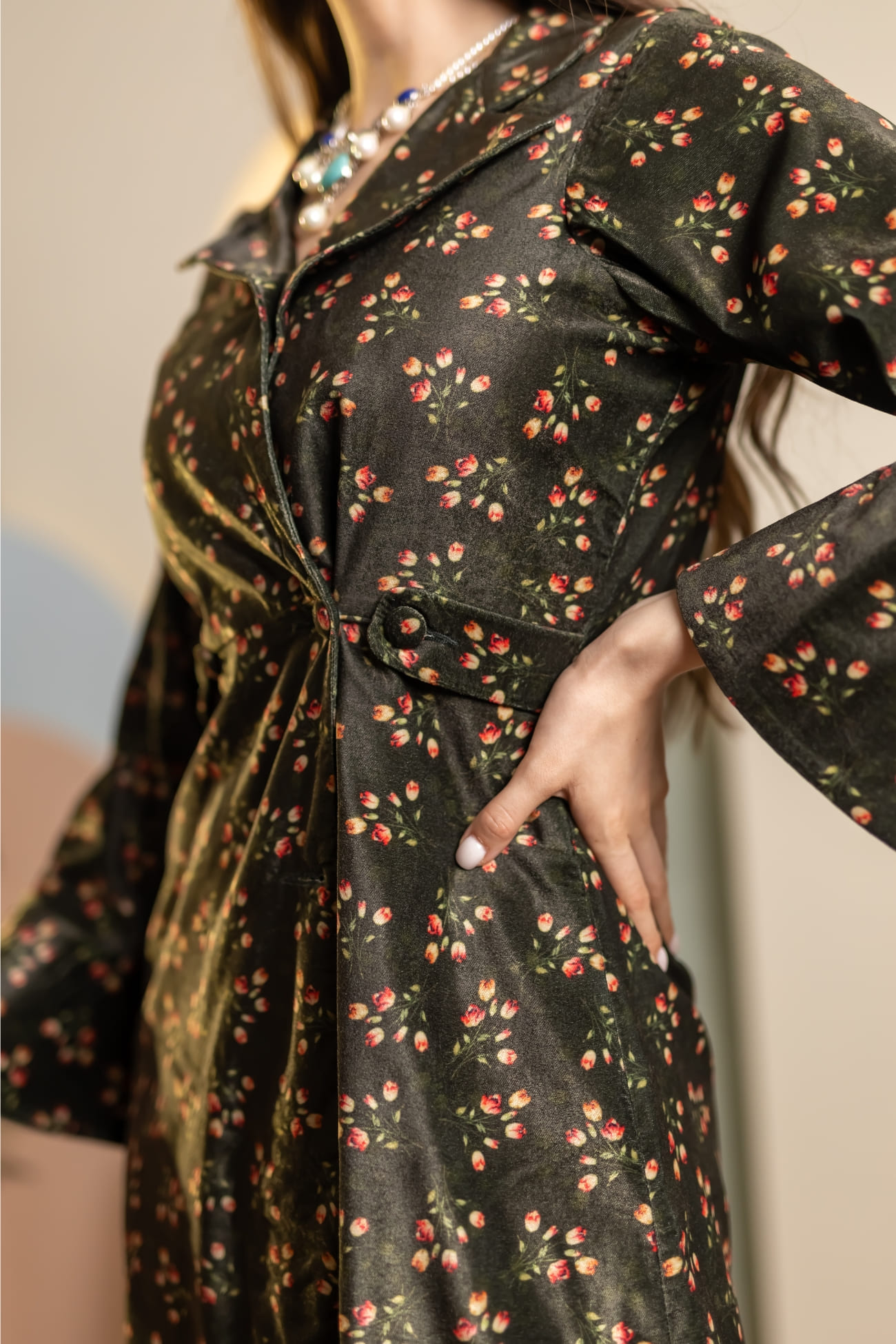 82ANA-LaEmerald-Rose-Velvet-Jacket-G1