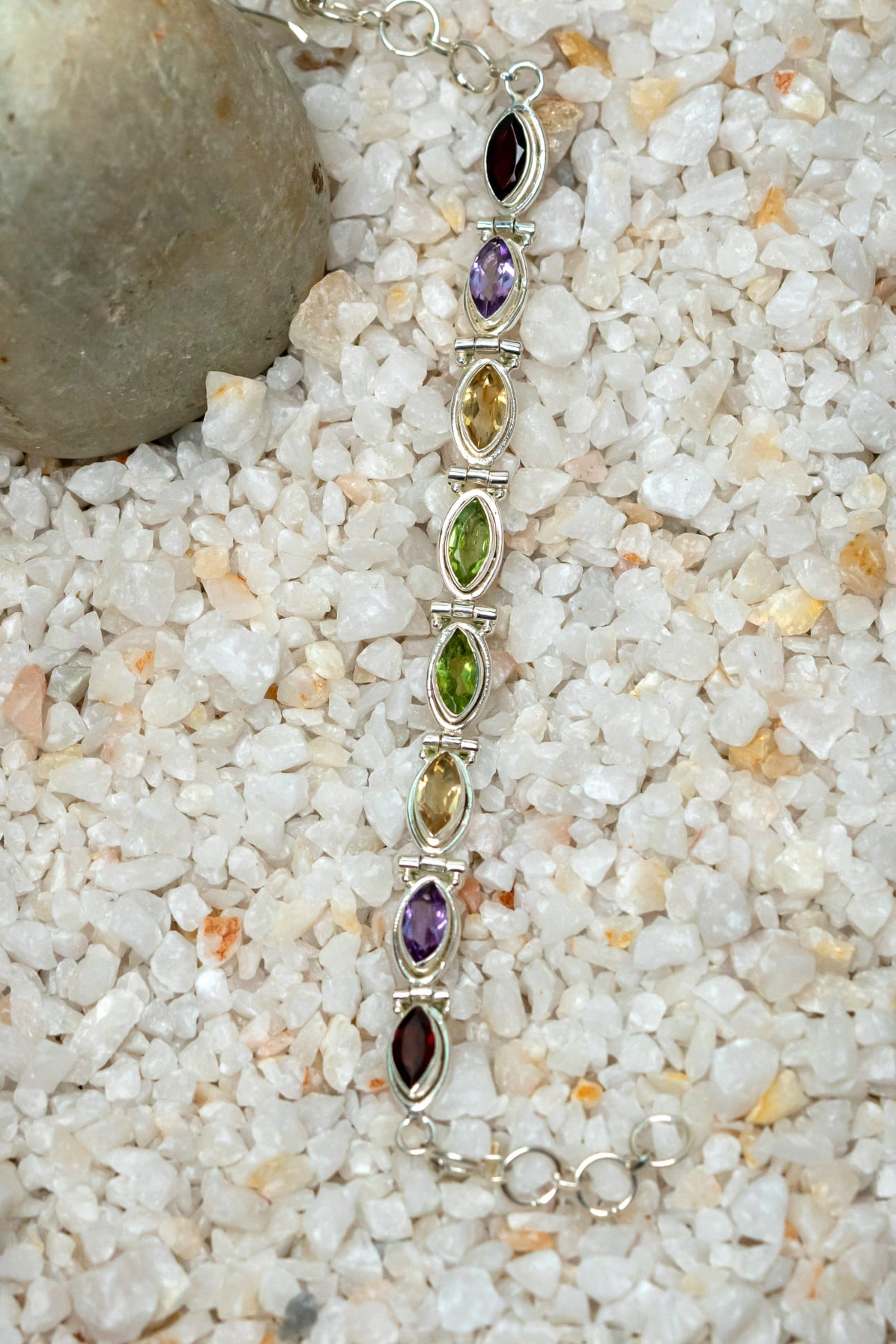 135a_Bracelet_Garnet