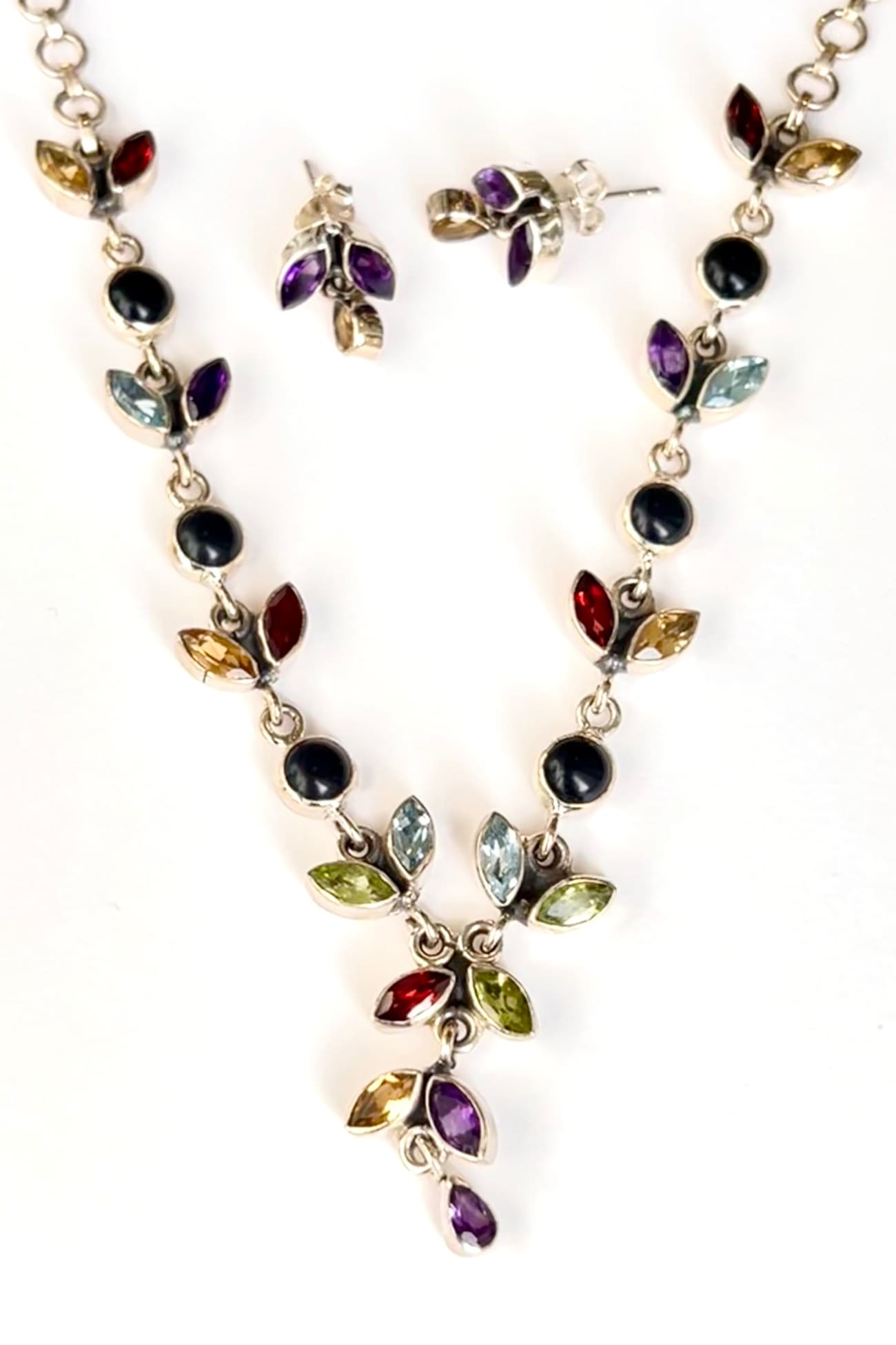 183RVI-Dainty-Flowers-Princess-Necklace-E1