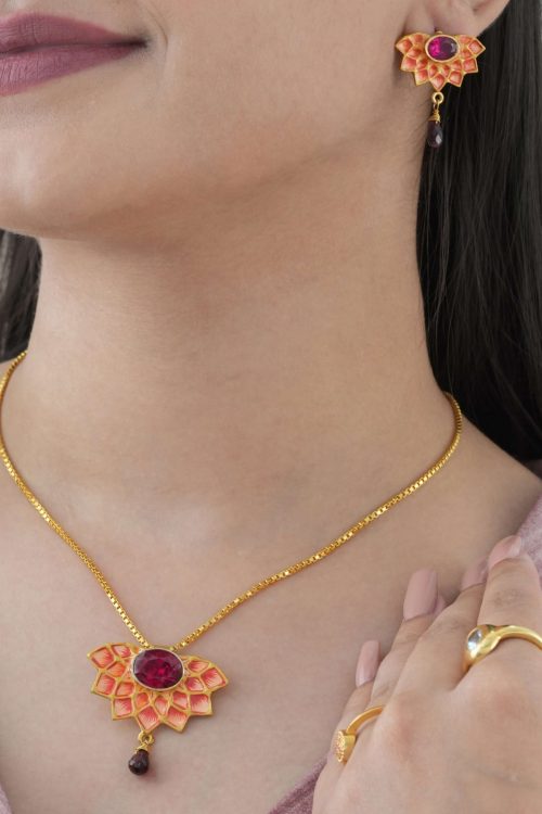 Divine Lotus Pendant Set