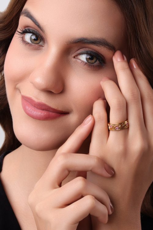 Filigree Band Ring in Gold