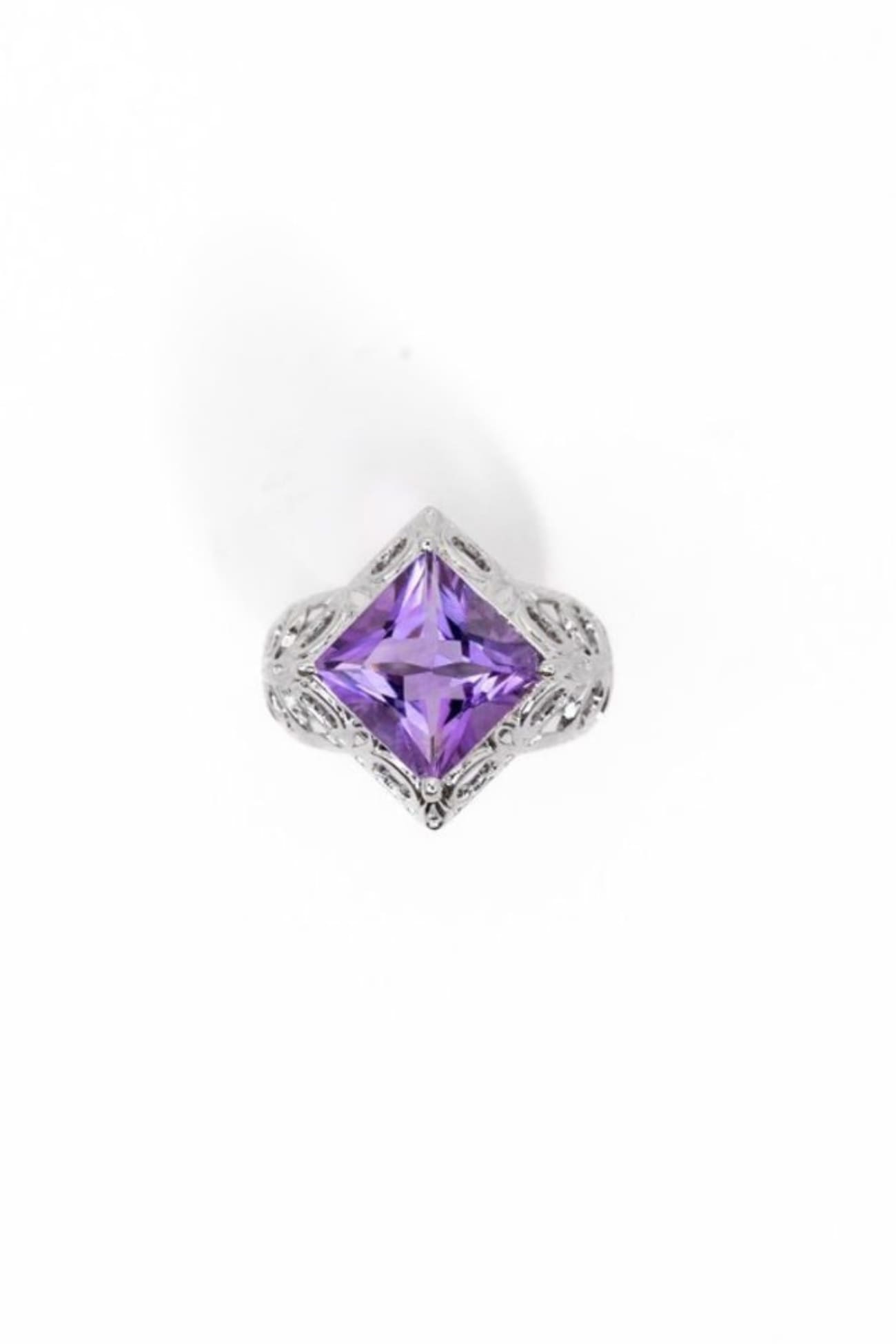 357RVI-Majestic-Filigree-Square-Engagement-Ring-B1_V2