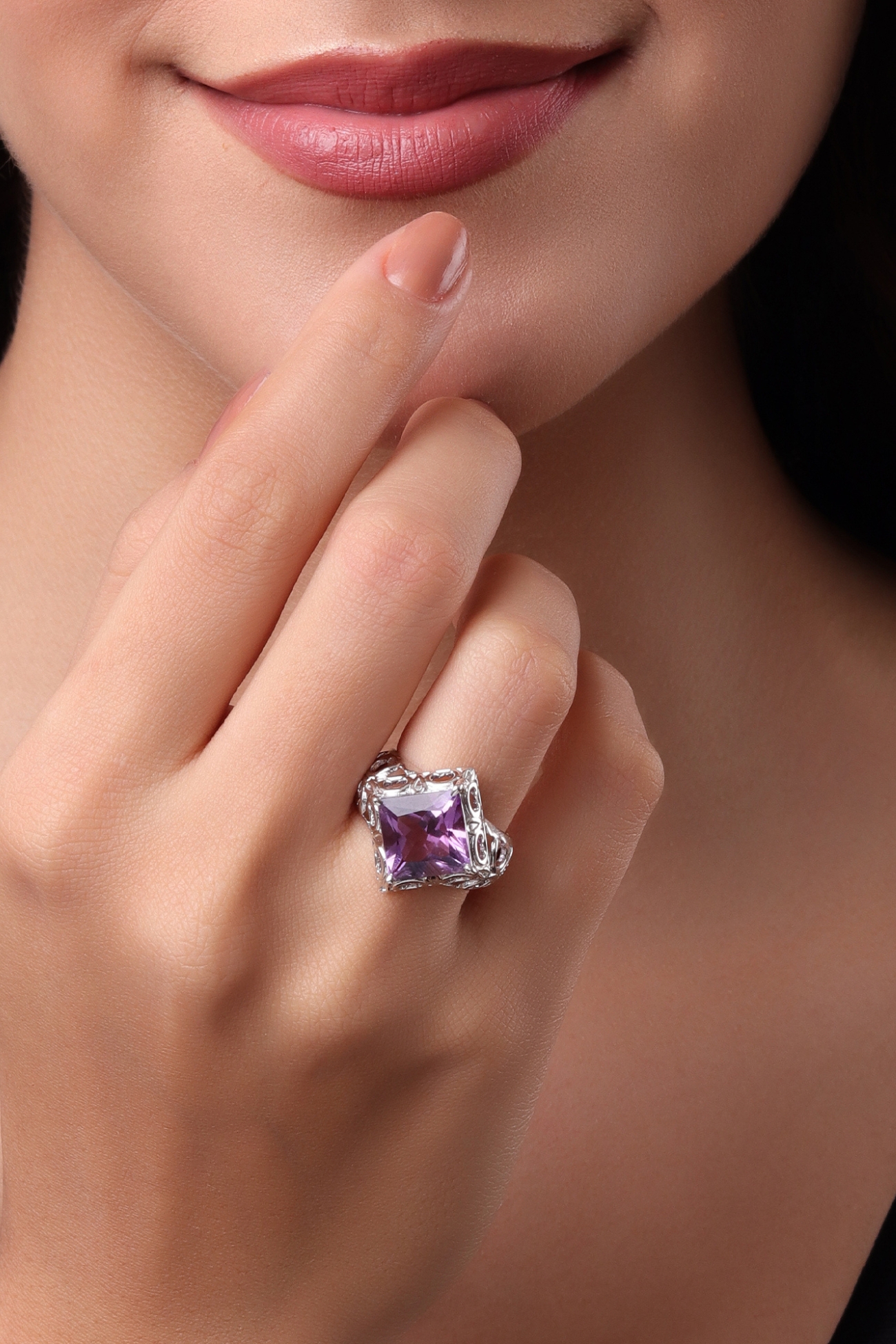 357RVI-Majestic-Filigree-Square-Engagement-Ring-E1_V1