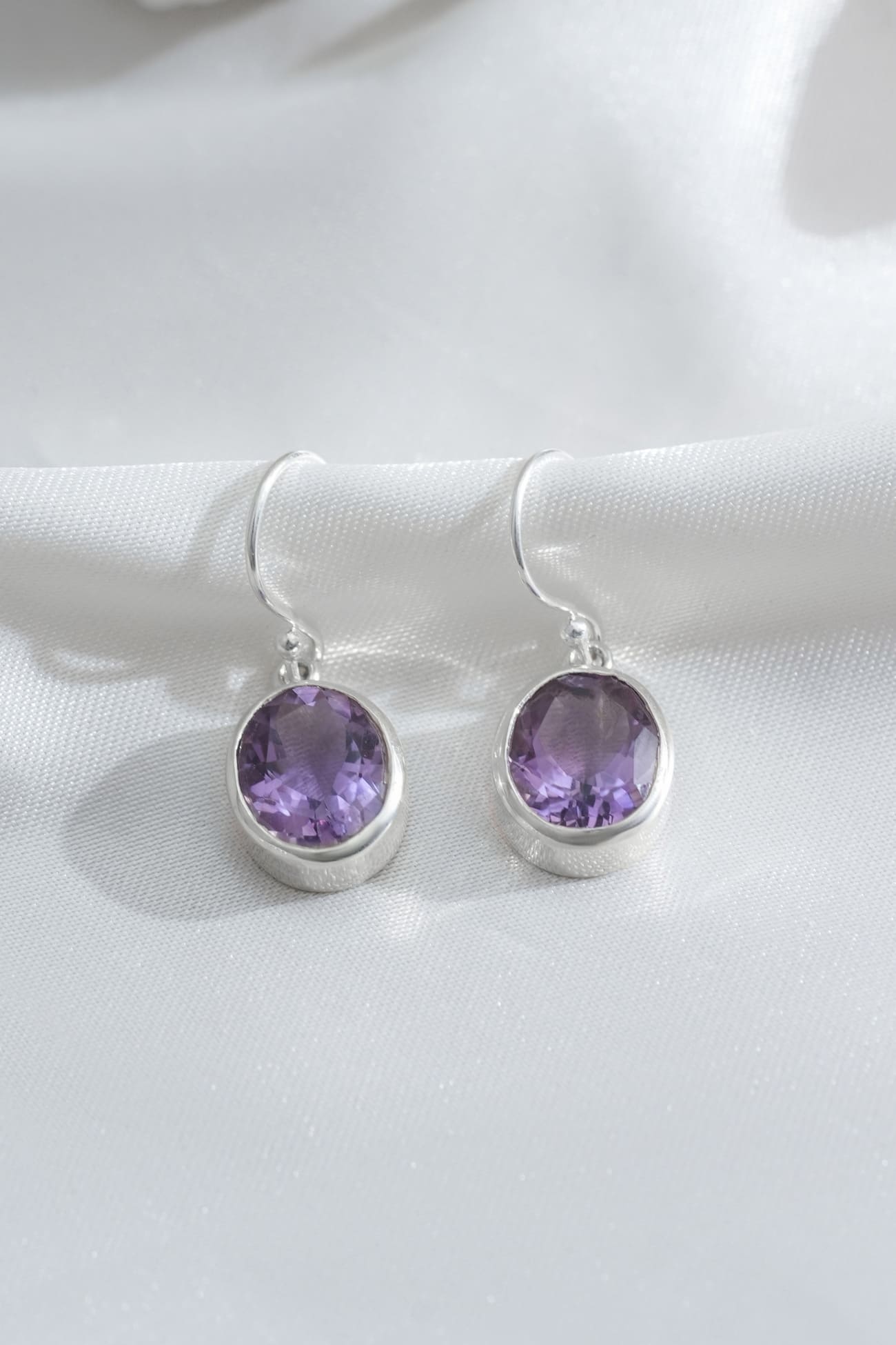 364RVI-Bezel-Set-Amethyst-Pendant-and-Earrings-B1 (1)