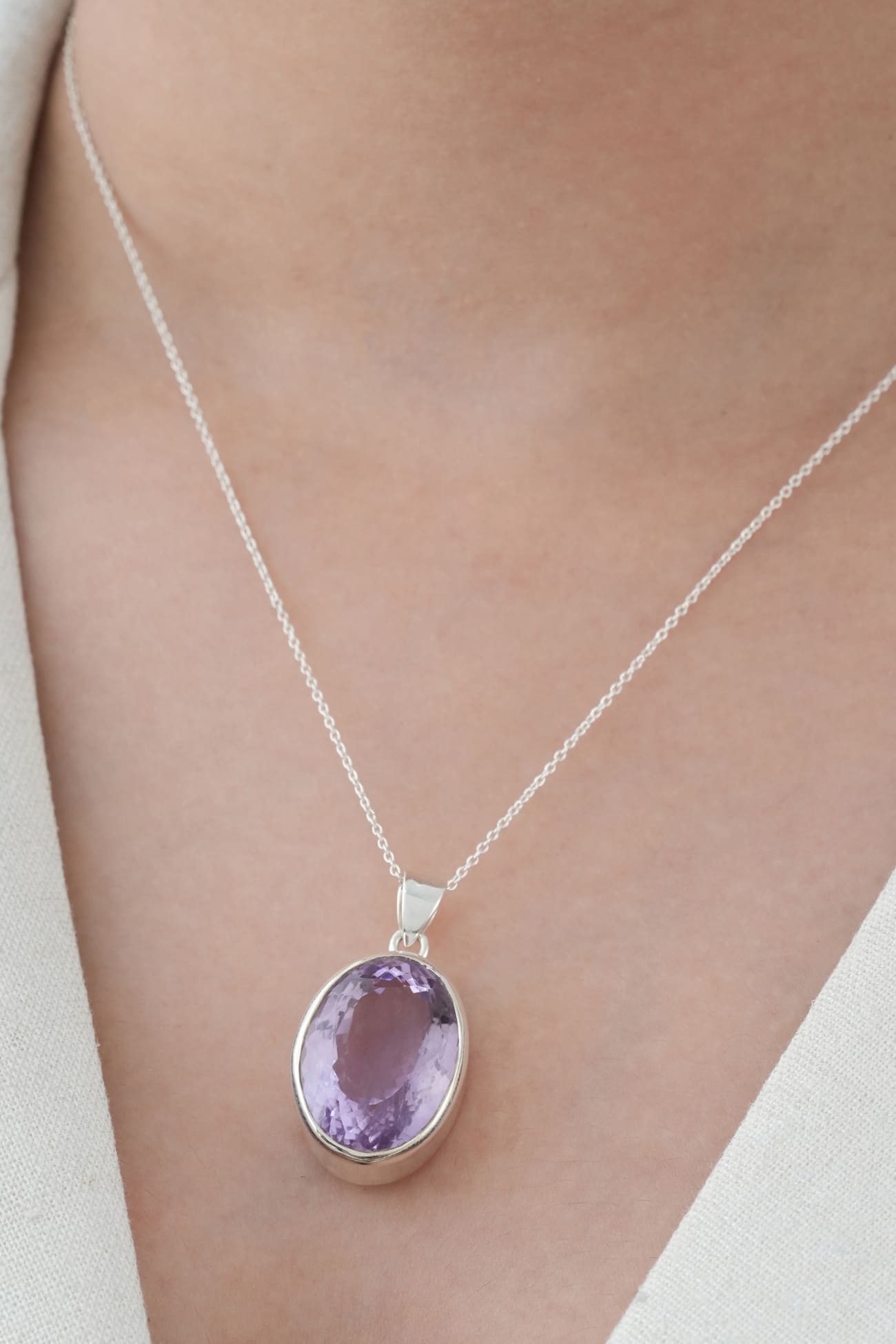 364RVI-Bezel-Set-Amethyst-Pendant-and-Earrings-C1 (1)