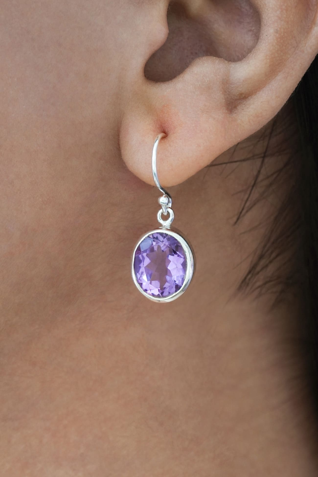 364RVI-Bezel-Set-Amethyst-Pendant-and-Earrings-D1 (2)