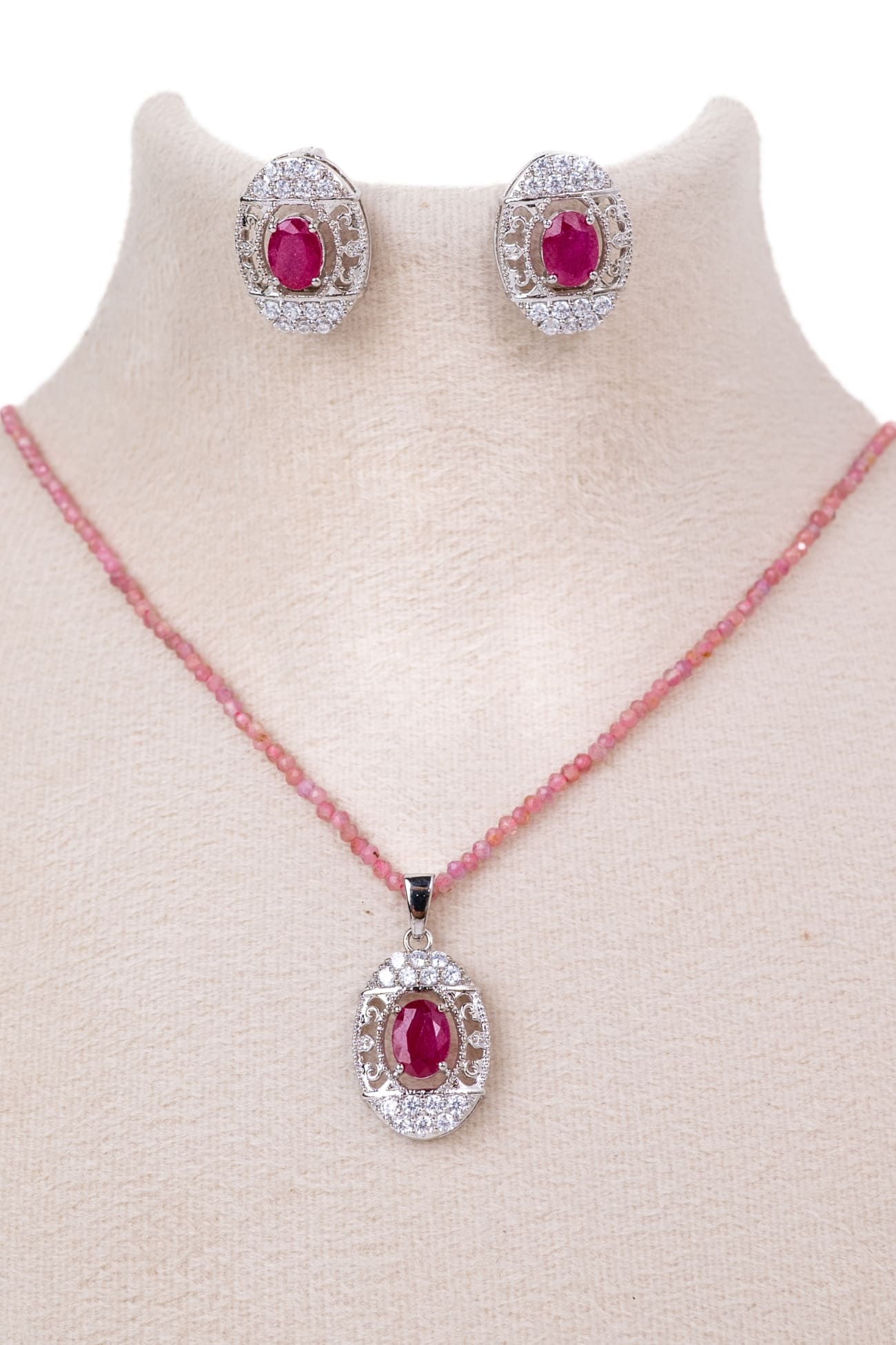 365RVI-Regal-Sapphire-Filigree-Pendant-Necklace-Set-C1-V1 (1)