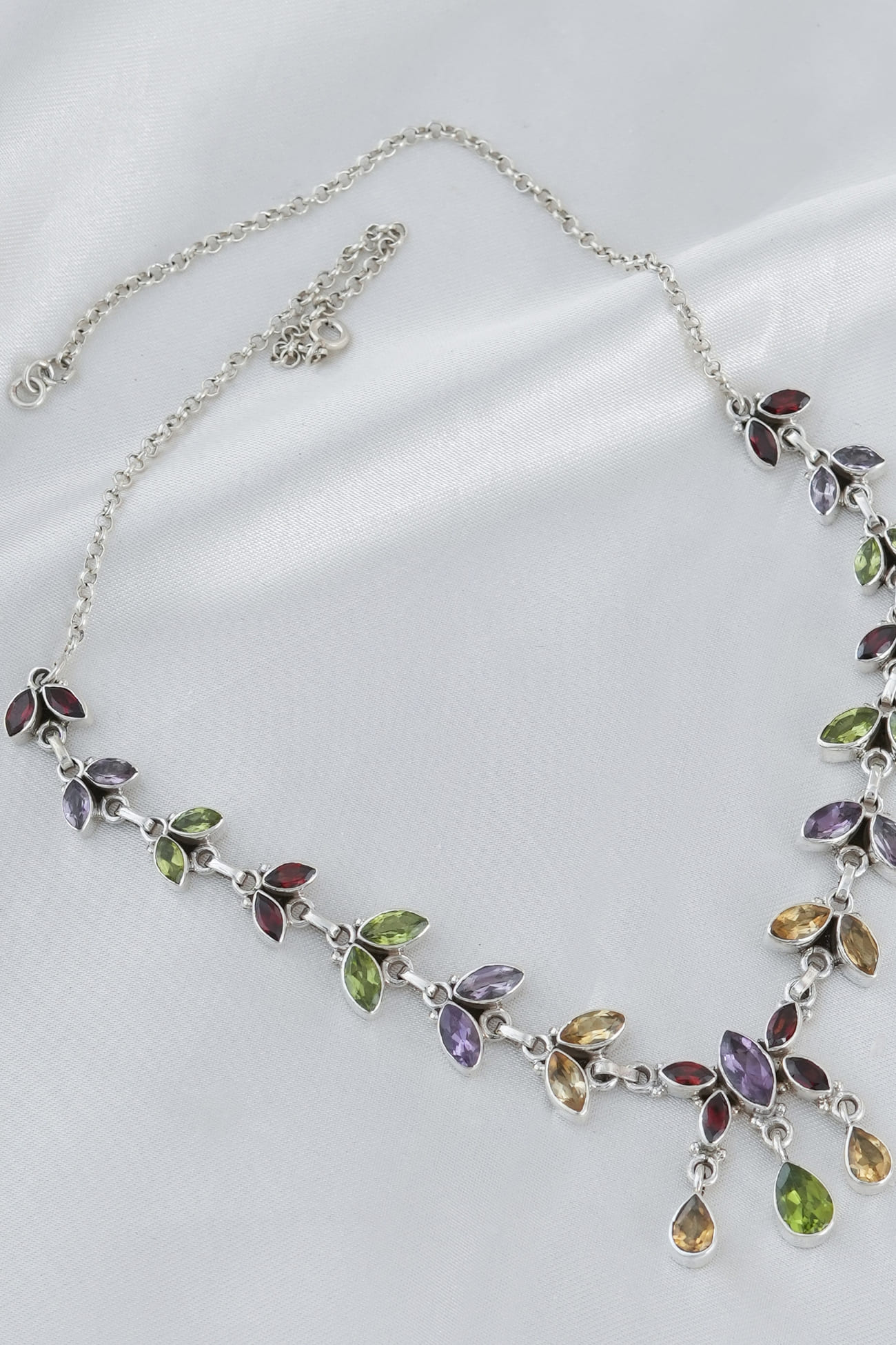 376RVI-Aura-of-Seasons-Pendant-B1