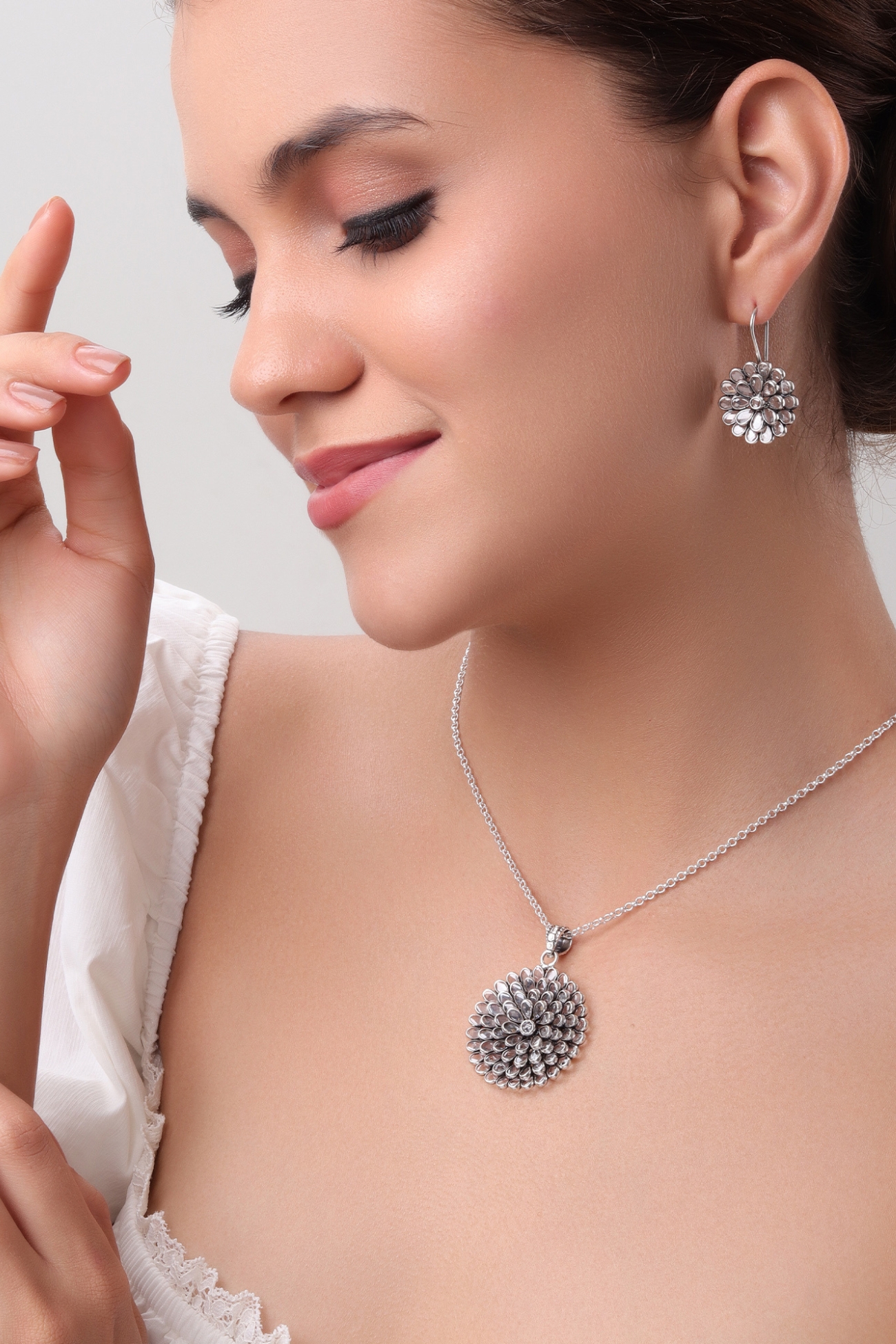 405RVI-Eternal-Bloom-Polki-Pendant-Set-G1