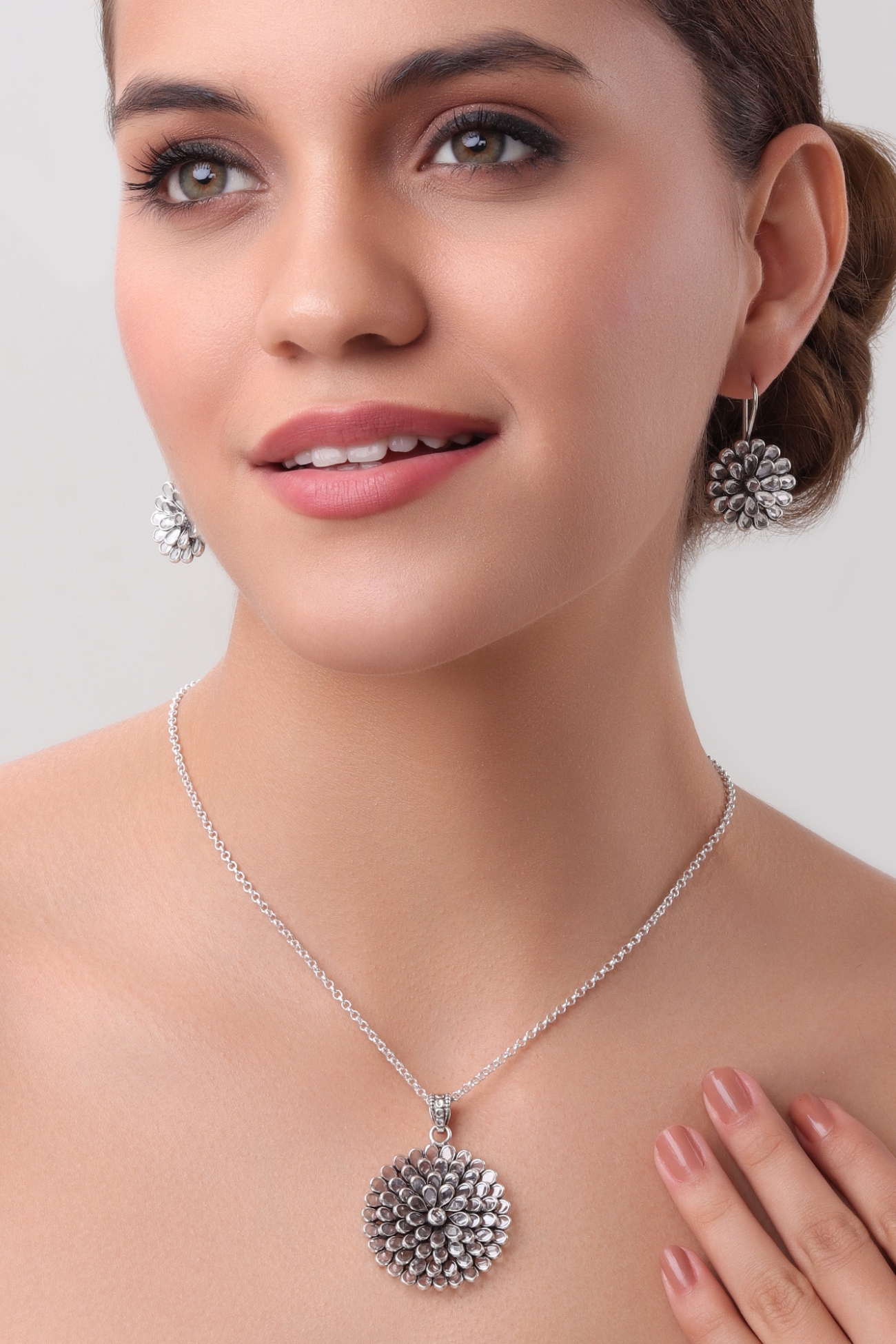 405RVI-Eternal-Bloom-Polki-Pendant-Set-H1