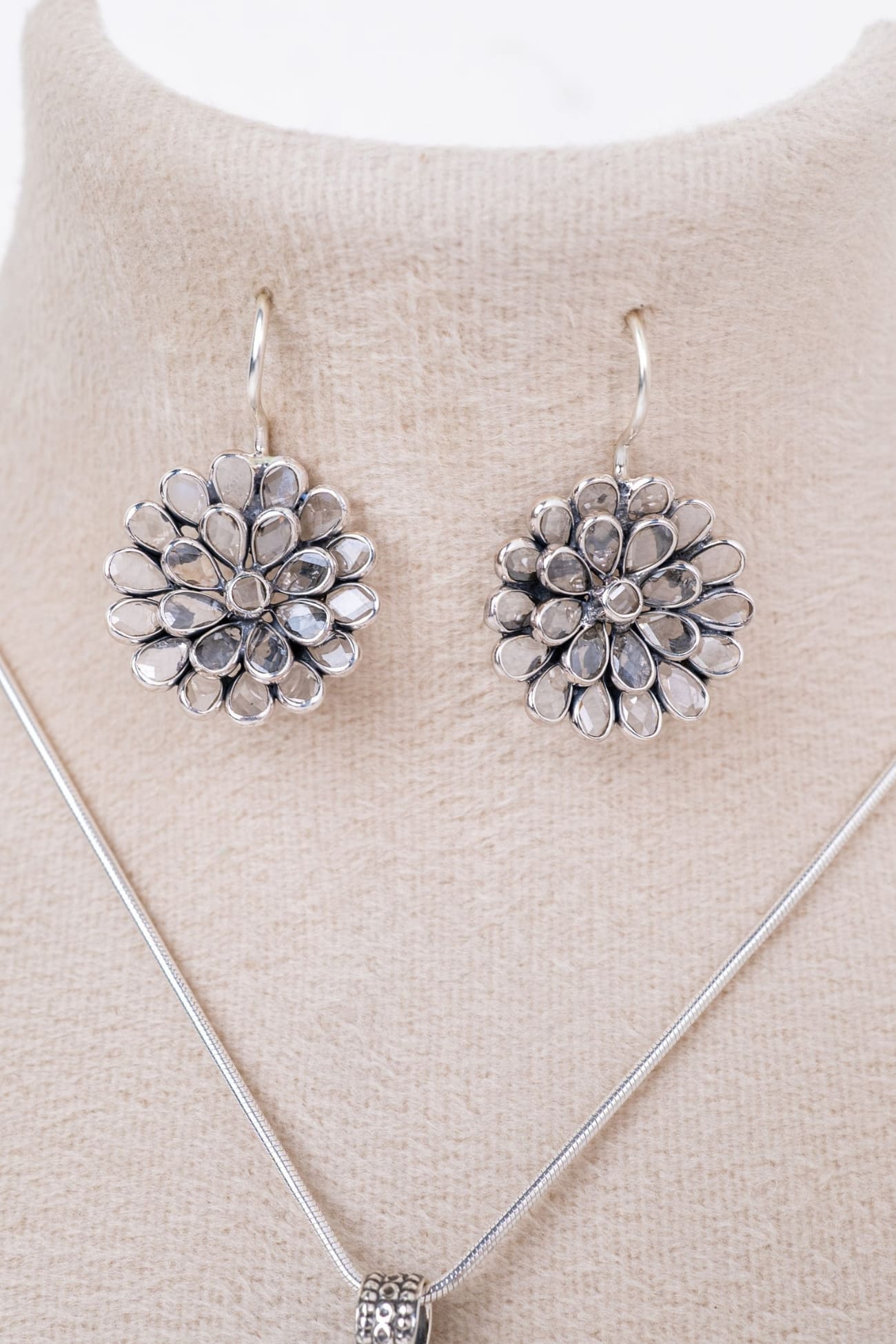 406RVI-Eternal-Bloom-Crystal-earrings-A1