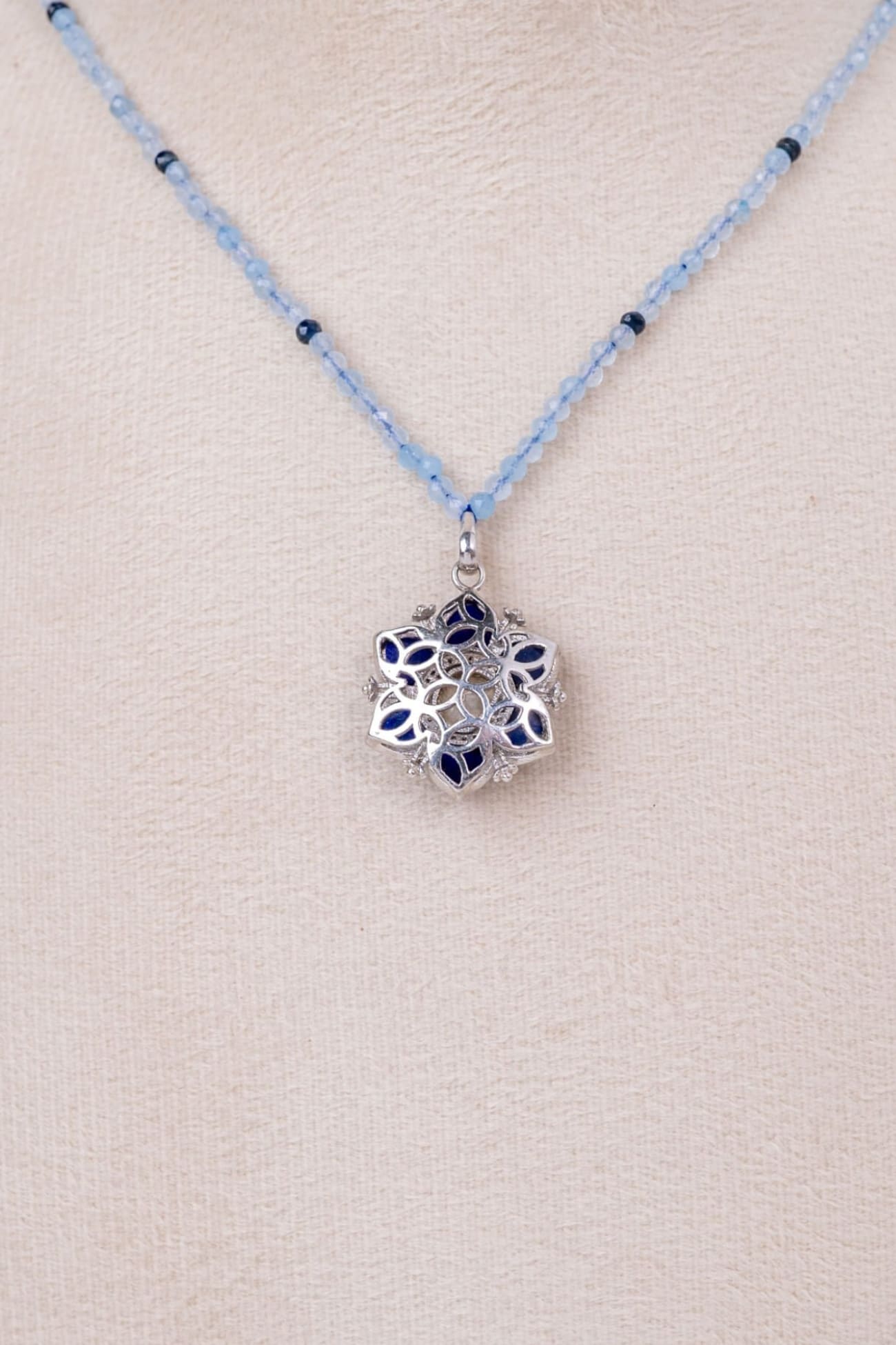 424RVI-Spring-Blossom-Sapphire-Necklace-Set-D1