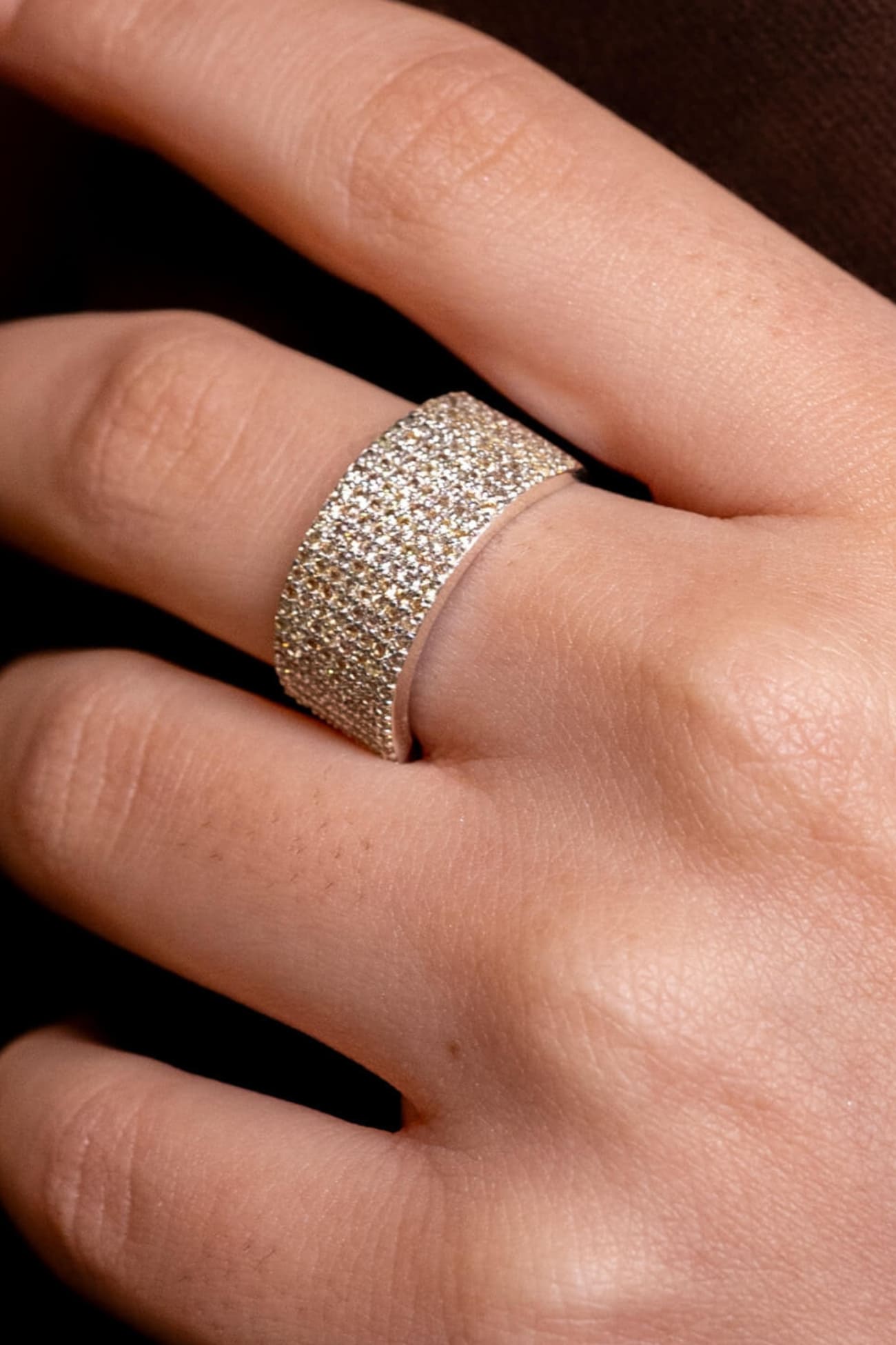 434RVI-Sapphire-Eternity-Ring-A1-V2